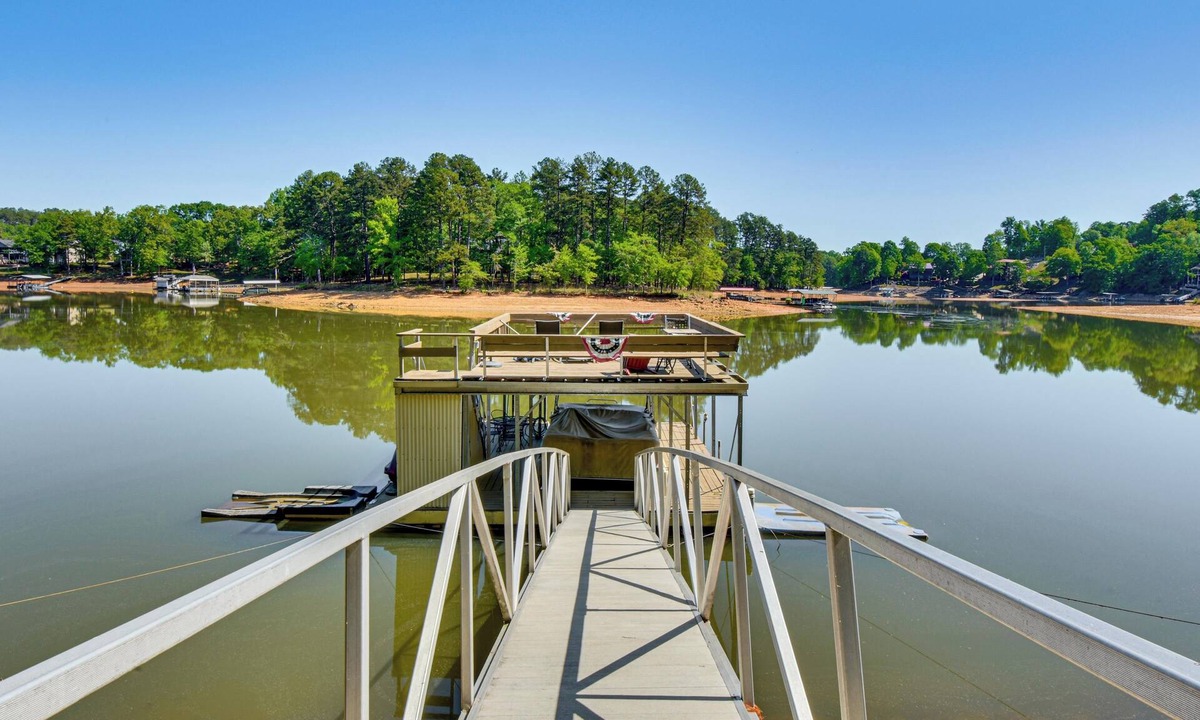 Toccoa House | Home on Lake Hartwell! Dock, Decks & Endless Fun