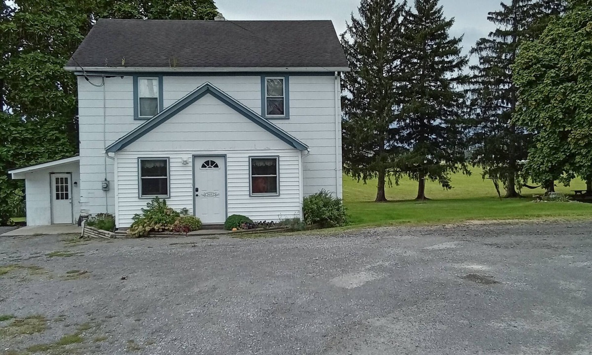 Weedsport House | Home on the Farm