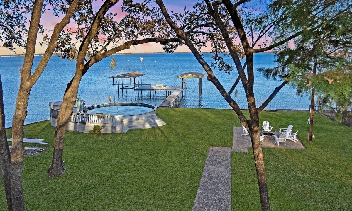Kemp House | Home on the Lake w/Pool and Boat Dock