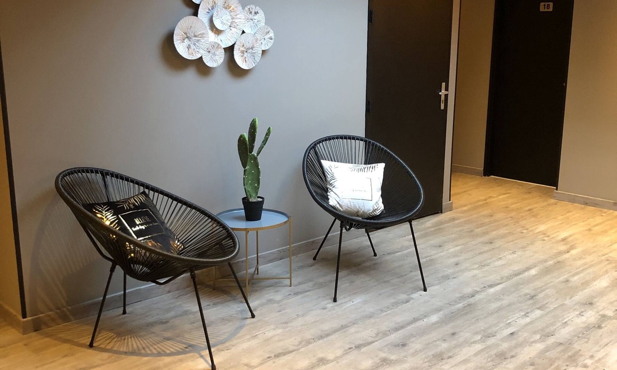 Langon Hotel | Home Place