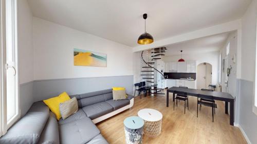 Saint-Martin-du-Littoral Apartment | Home - Rue Joseph Morlent
