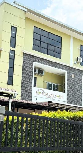 Singkawang House | Home Suite Home Singkawang