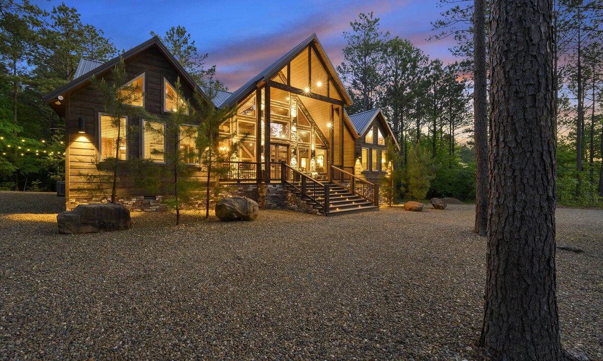 Hochatown Cabin | Home Sweet 'Homa: Rustic Chic Luxury- 5 Bedroom Cabin w/ALL Amenities!