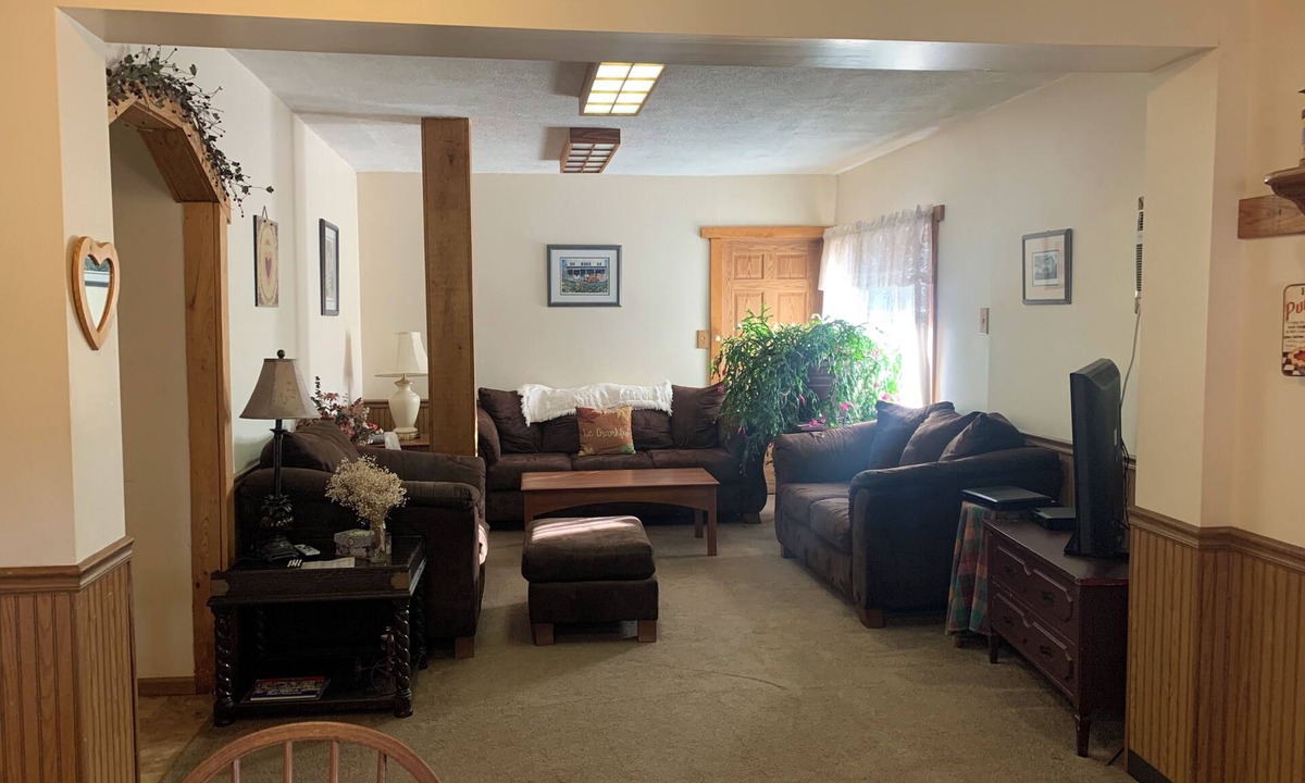 Confluence Hotel | "Home Sweet Home Suite"