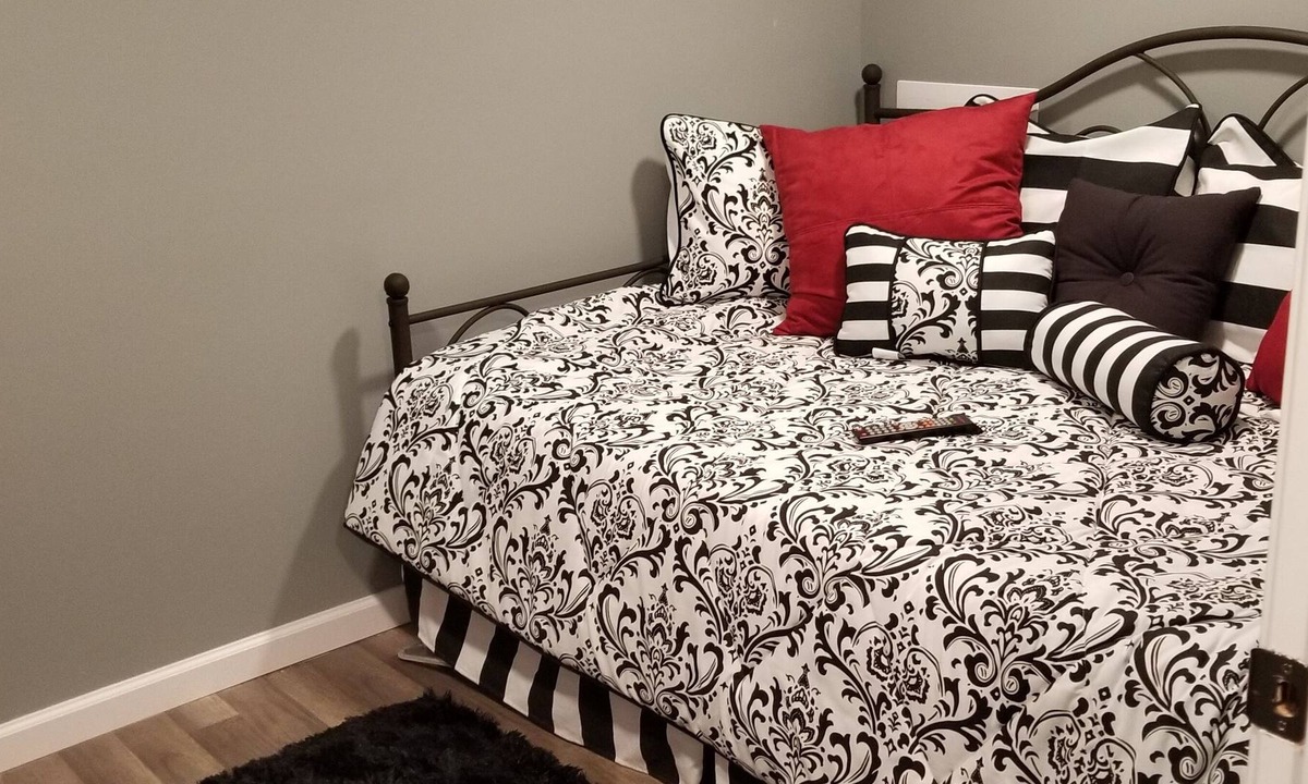 Upper Darby Apartment | HOME SWEET HOME