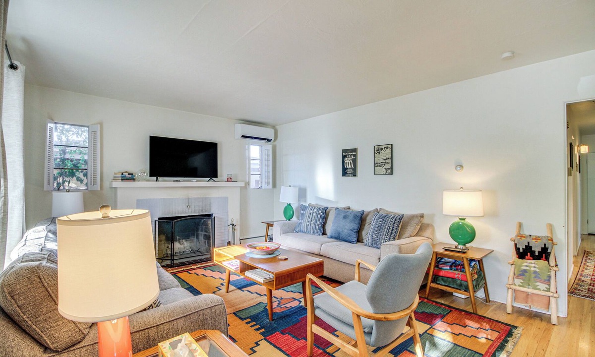 Parkland Hills House | Home w/Patio: Near Nob Hill, UNM & Kirtland AFB!