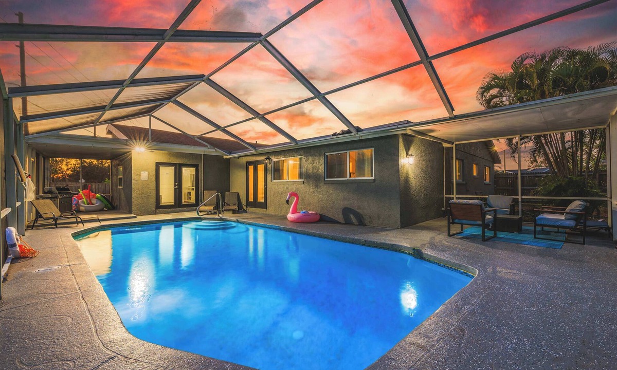 Pinellas Park House | Home w/private pool & fire pit w/pet‑friendly