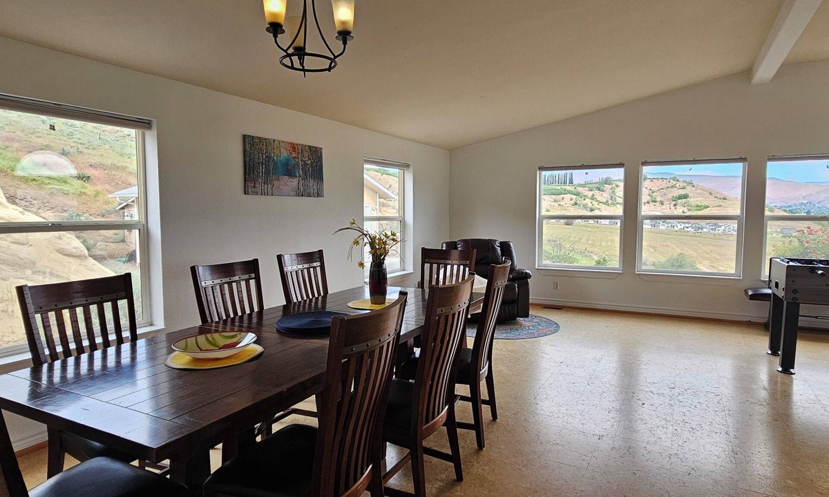 West Wenatchee House | Home with a View in a Serene Setting