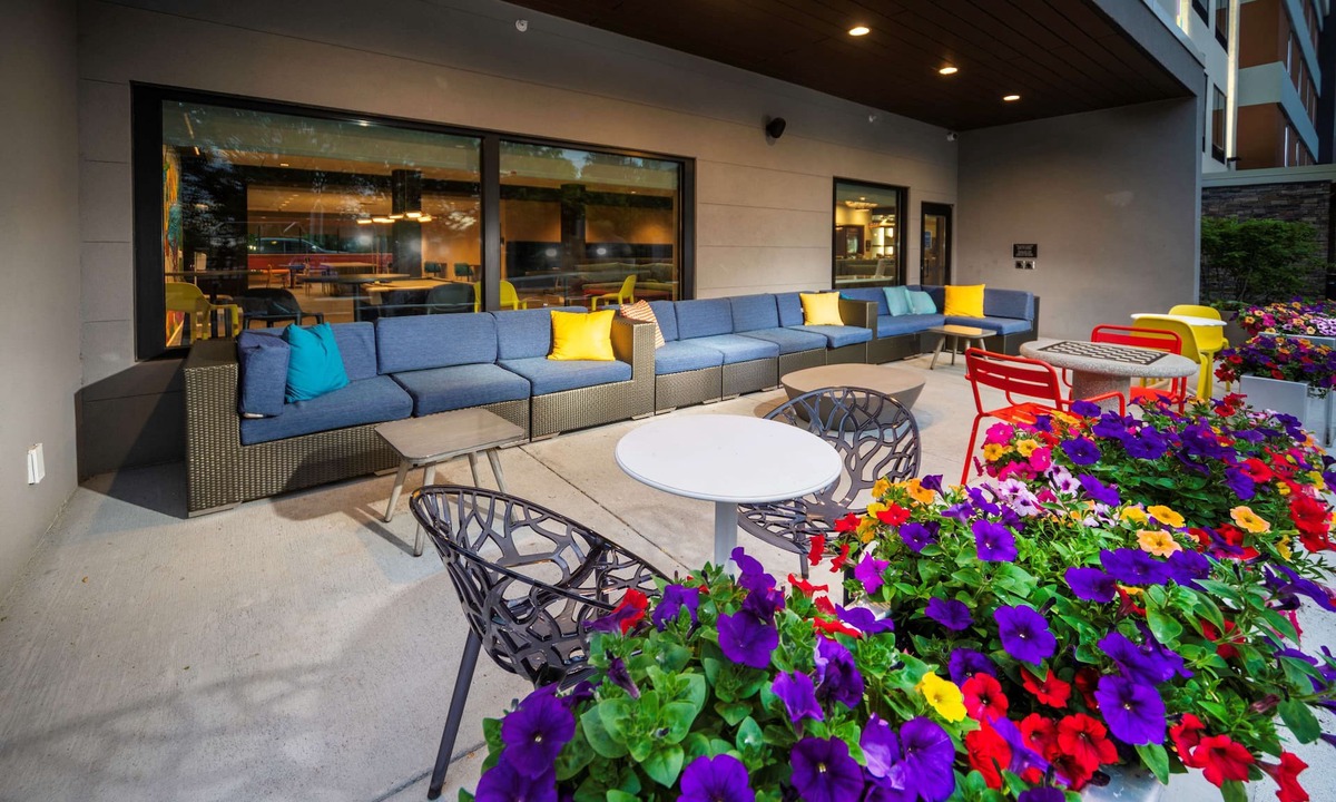 South Loop Hotel | Home2 Suites by Hilton Minneapolis Mall of America