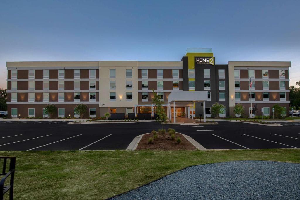 Pine Forest Hotel | Home2 Suites By Hilton Fayetteville North