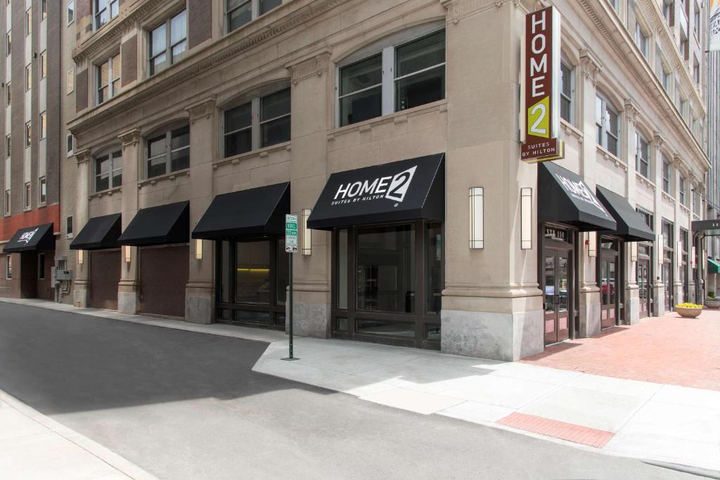 Mile Square Hotel | Home2 Suites by Hilton Indianapolis Downtown Indianapolis