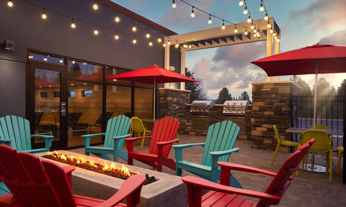 Larkspur Hotel | Home2 Suites by Hilton Bend