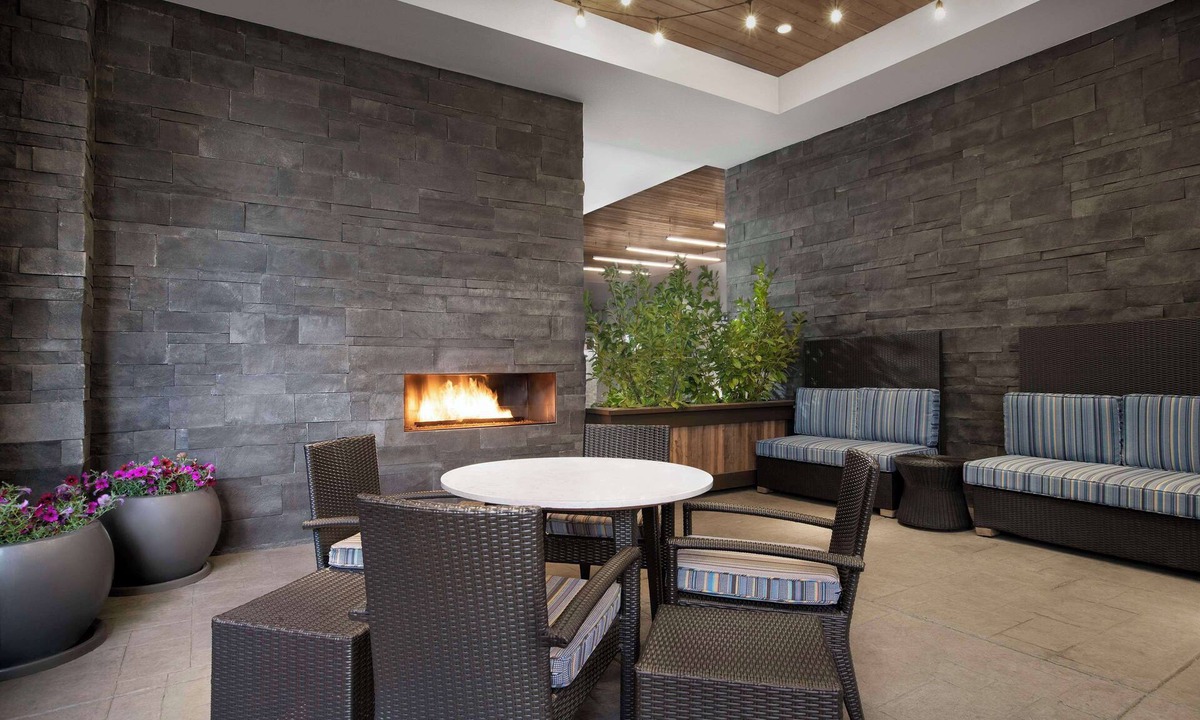 Downtown Eugene Hotel | Home2 Suites by Hilton Eugene Downtown University Area