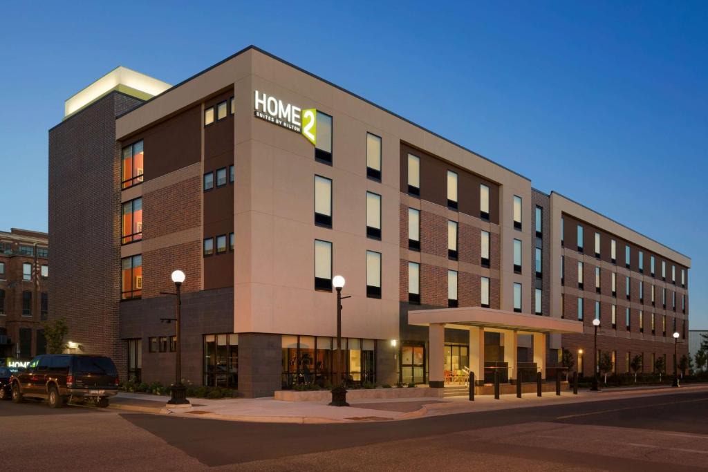 Historic Downtown La Crosse Hotel | Home2 Suites By Hilton La Crosse