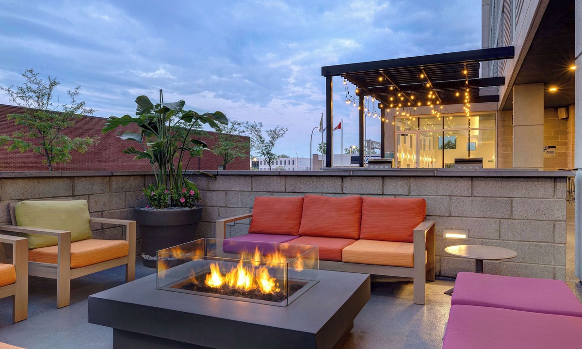 Dorval Hotel | Home2 Suites by Hilton Montreal Dorval