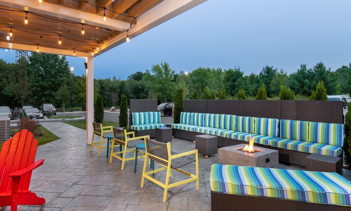 Raynham Hotel | Home2 Suites Raynham/Taunton, MA