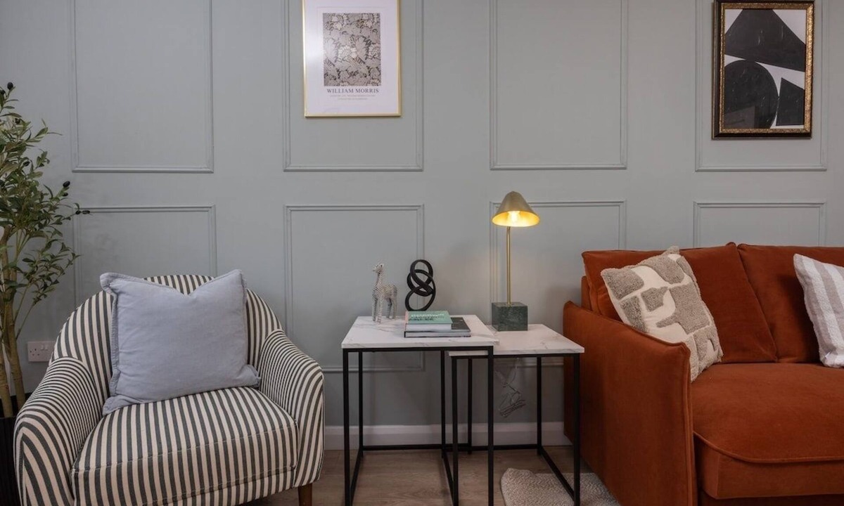 Leeds House | Homebird Property- Maison Deluxe