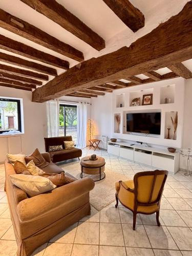 Mansigne House | HomeCircus - charming two bedroom house