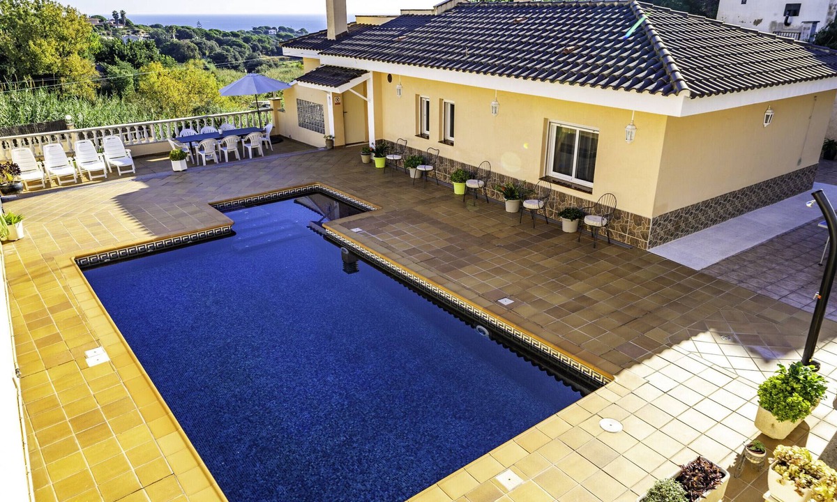 Sant Cebria de Vallalta Villa | HomeHolidaysRentals Aube - Costa Barcelona