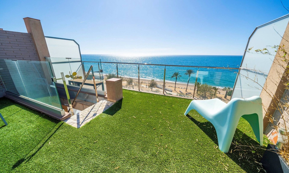 Pineda de Mar Apartment | HomeHolidaysRentals Excellent - Costa Barcelona
