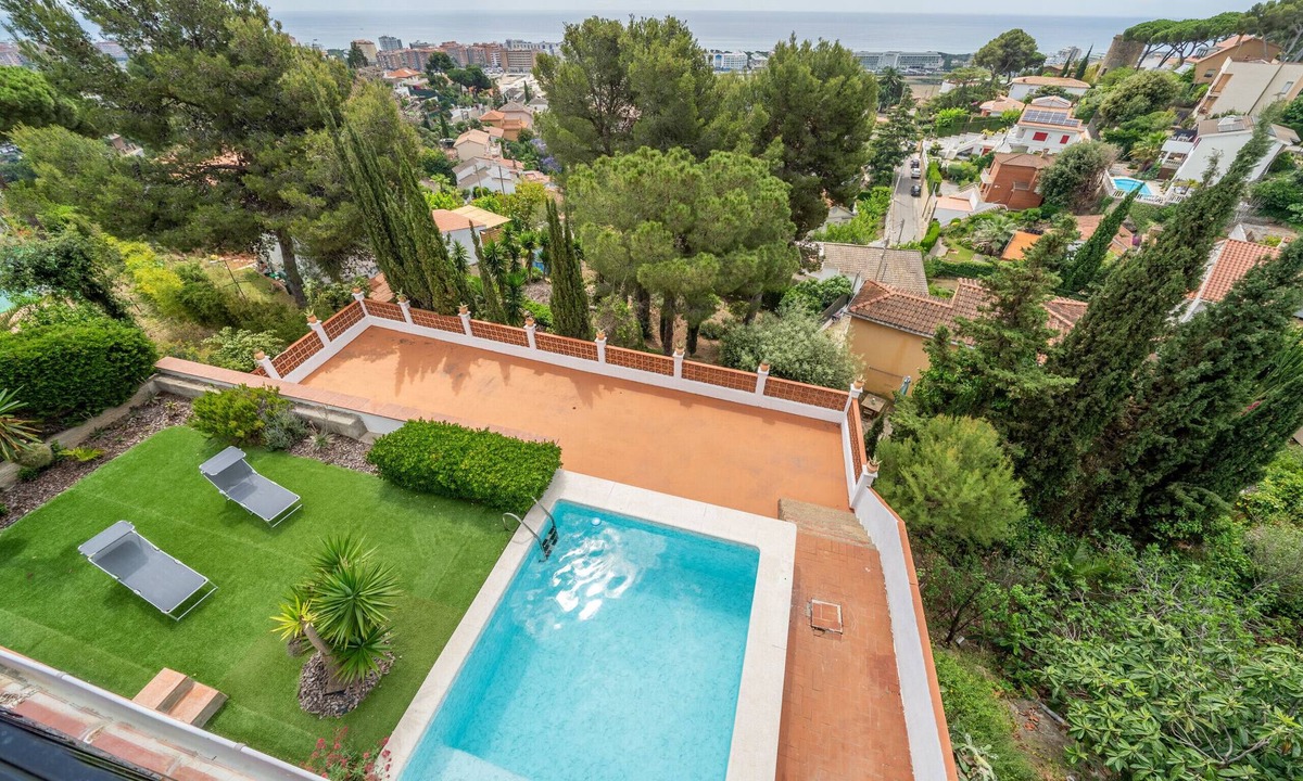 Santa Susanna Villa | HomeHolidaysRentals Himalaia - Costa Barcelona