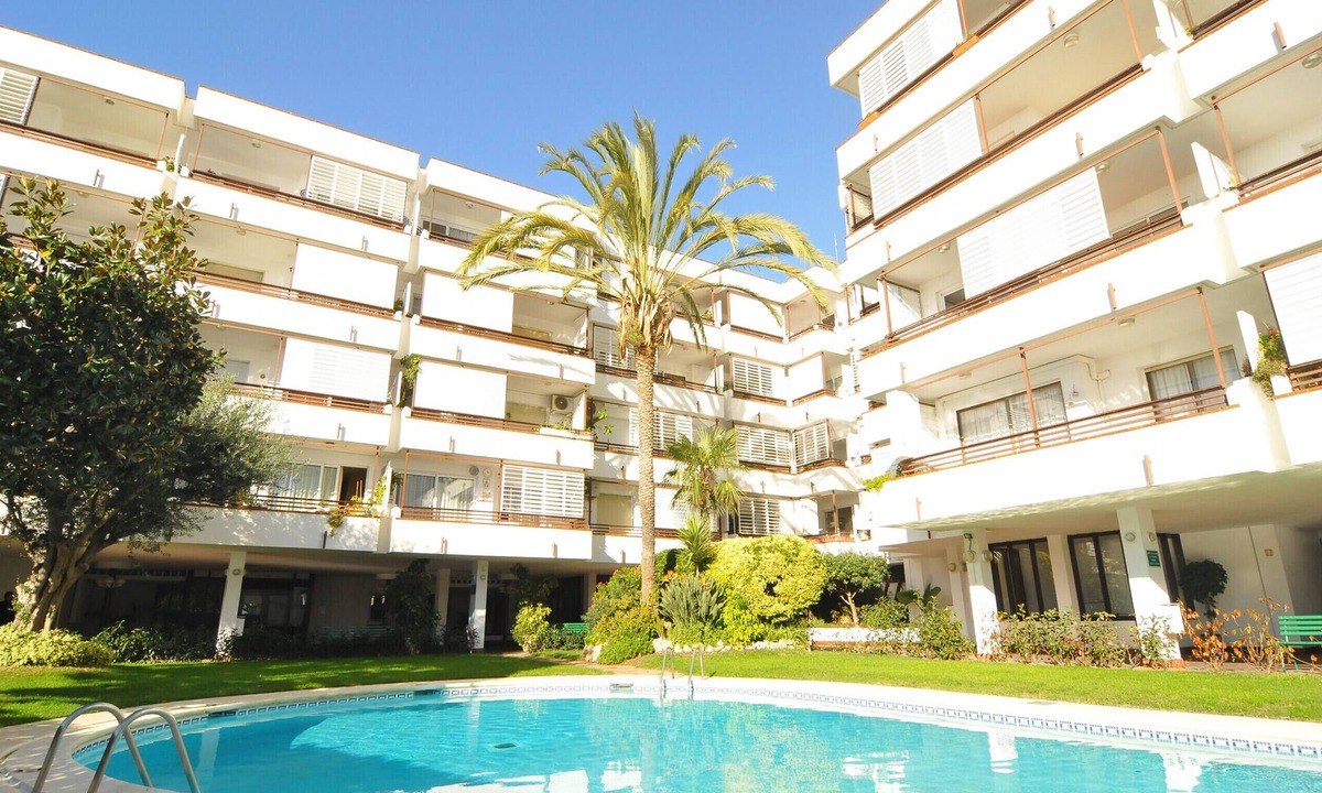 Canet de Mar Apartment | HomeHolidaysRentals Canet Playa l-Costa Barcelo