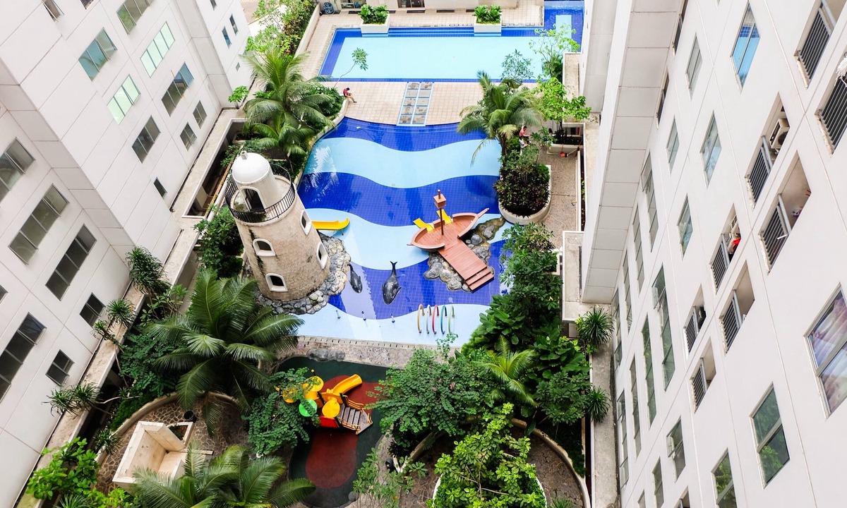 Jatinegara Apartment | Homely 2 Bedroom at Bassura City Apartment By Travelio