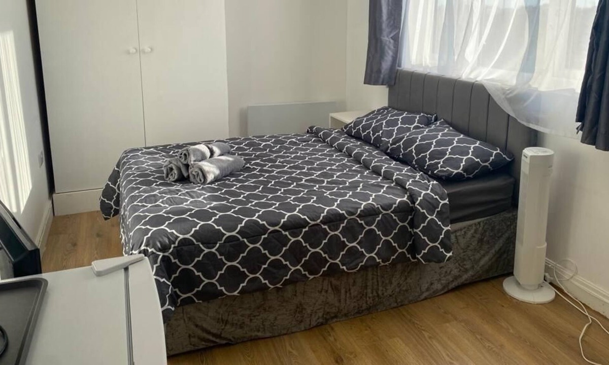 Sudbury Apartment | Homely studio flat