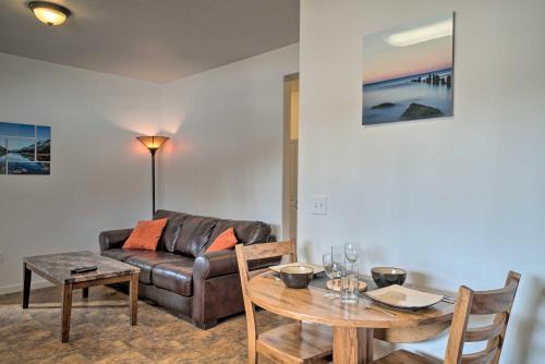 Fritz Creek House | Homer Hideaway on Fritz ‘Creekside’ - Pets Welcome