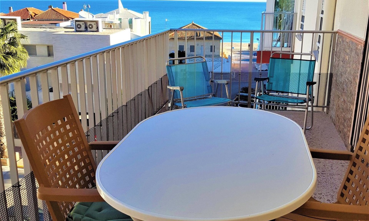 Tavernes de la Valldigna Apartment | Homerez - Apt Tavernes de la Valldigna, sea view