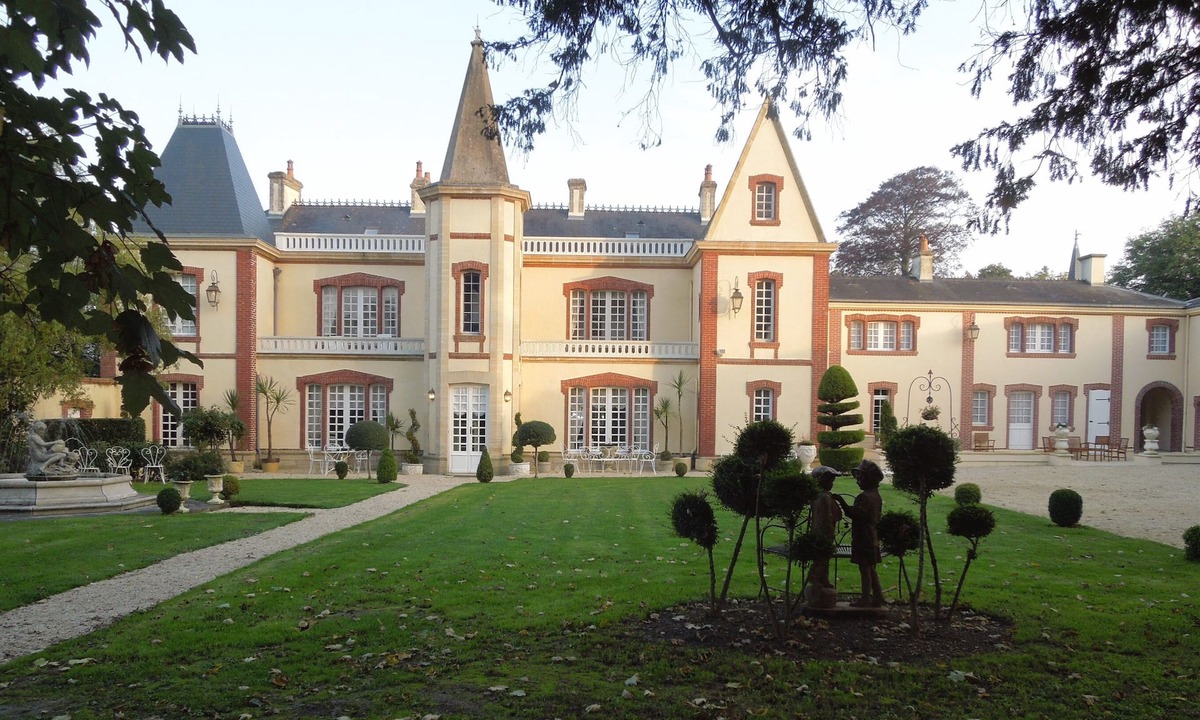 Saint-Martin-des-Entrees House | Homerez - House in Saint-Martin-des-Entrées