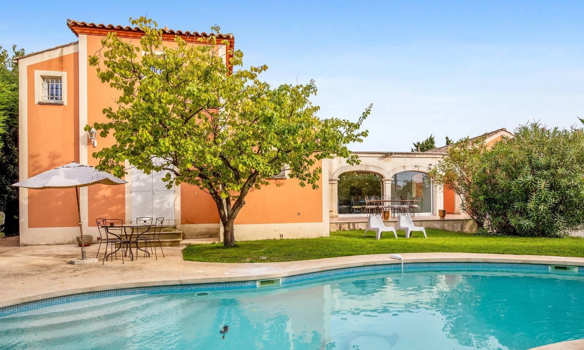 Cournonterral Villa | Homerez - Amazing villa 12 km away from the beach for 11 ppl. with swimming-pool
