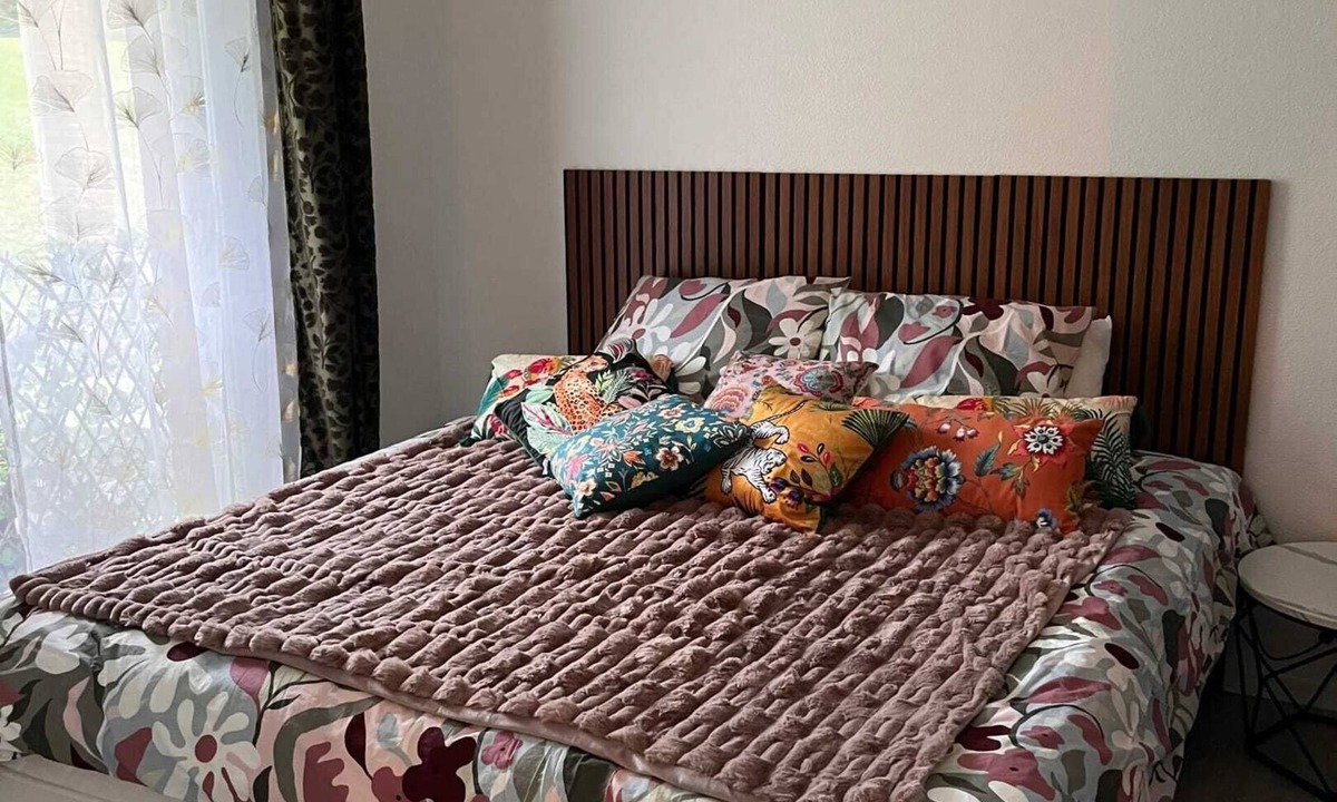 Equemauville Apartment | Homerez - Apartment in Équemauville