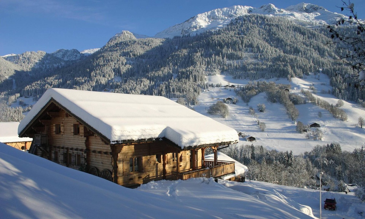 Hauteluce Apartment | Homerez - Apartment Hauteluce, mountain view