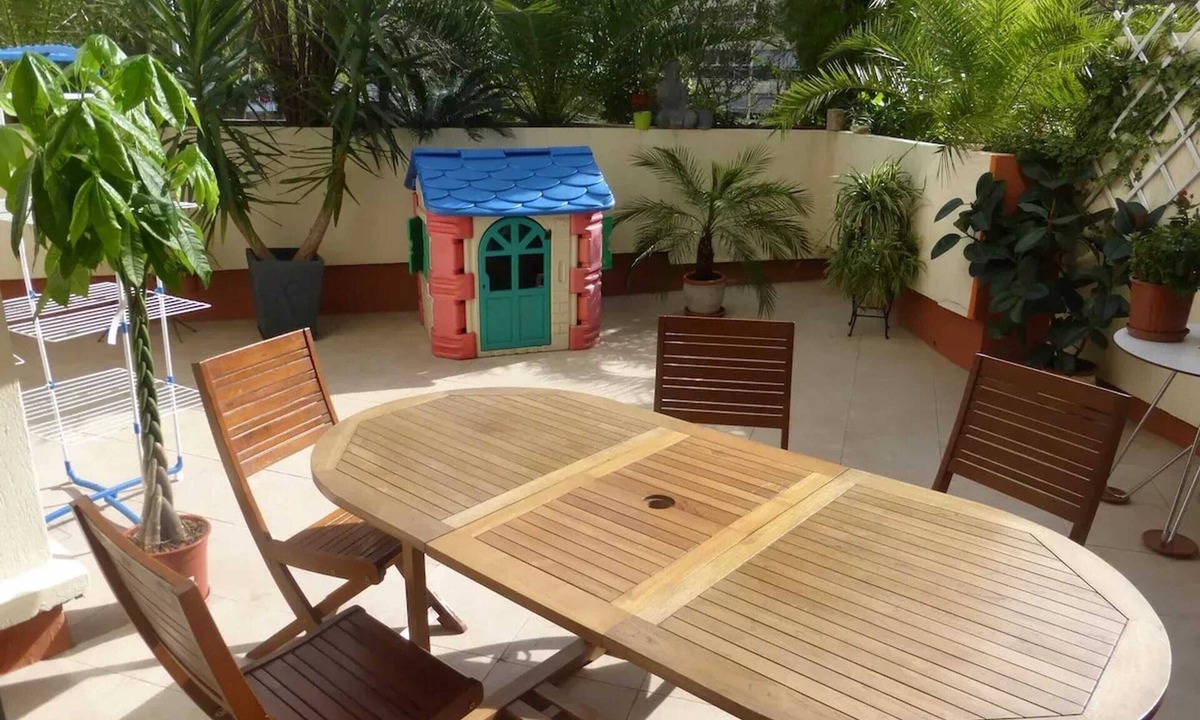 Gares Apartment | Homerez - Apartment in Montpellier