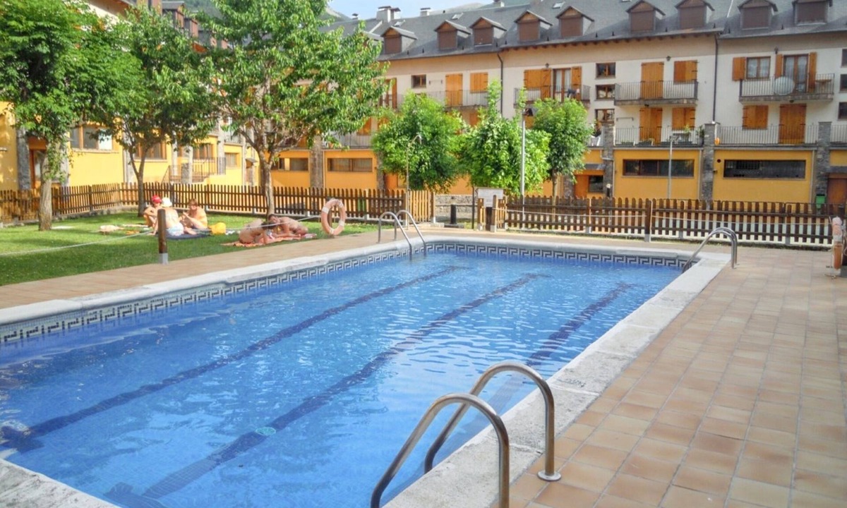Benasque Apartment | Homerez - Apartment in Benasque