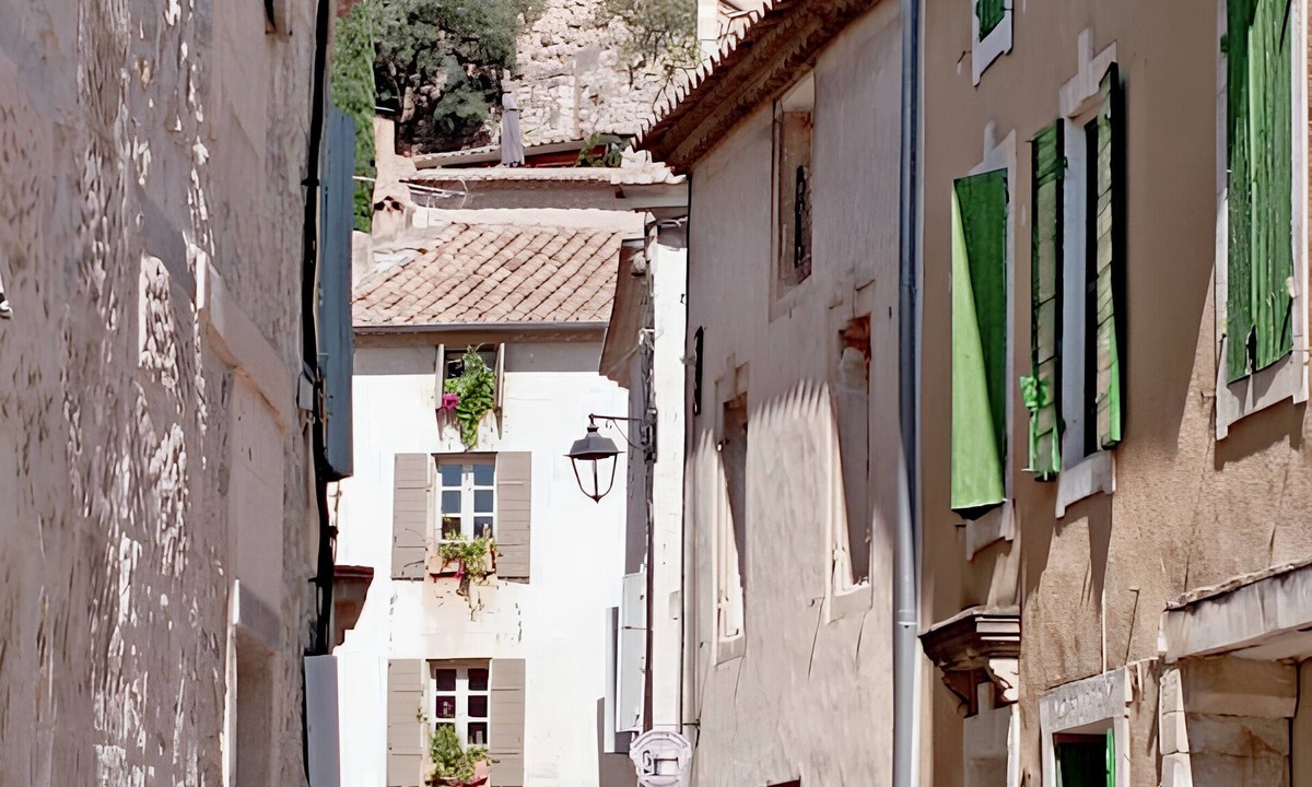 Boulbon Apartment | Homerez - Apartment in Boulbon