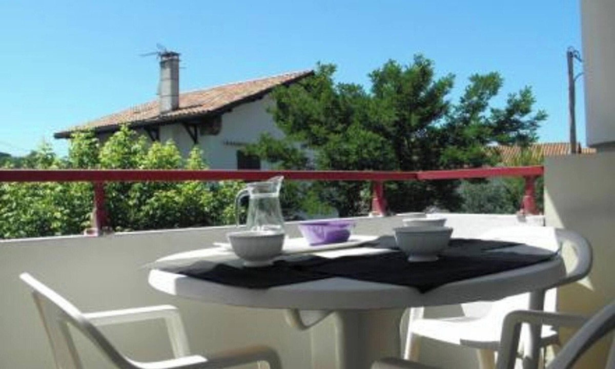 Hendaye Apartment | Homerez - Apartment in Hendaye