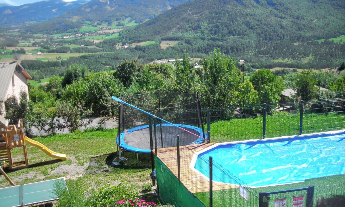 Selonnet Apartment | Homerez - Apartment Selonnet, pool