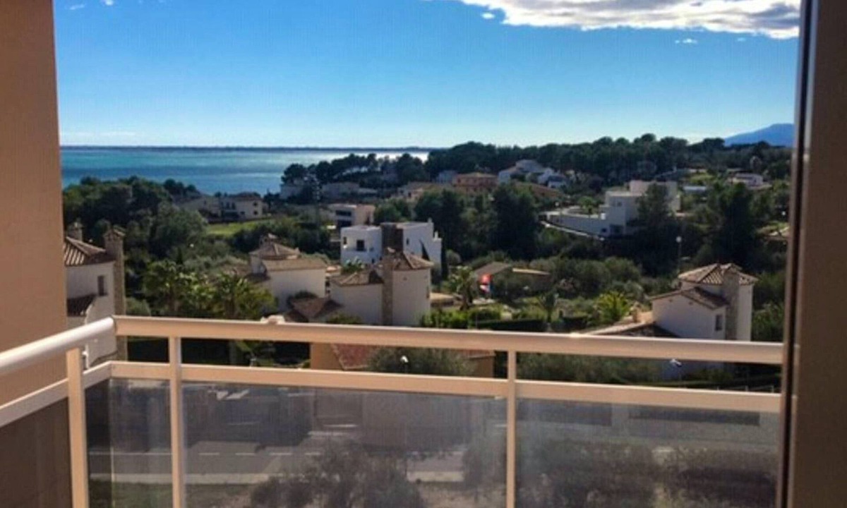 El Perello Apartment | Homerez - Appartement 900 m away from the beach for 8 ppl. with shared pool