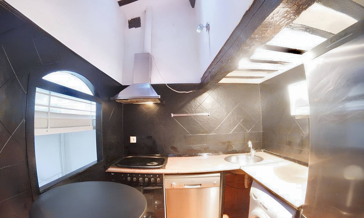Logrono Historic Centre Apartment | Homerez - Apt Logroño - balcny