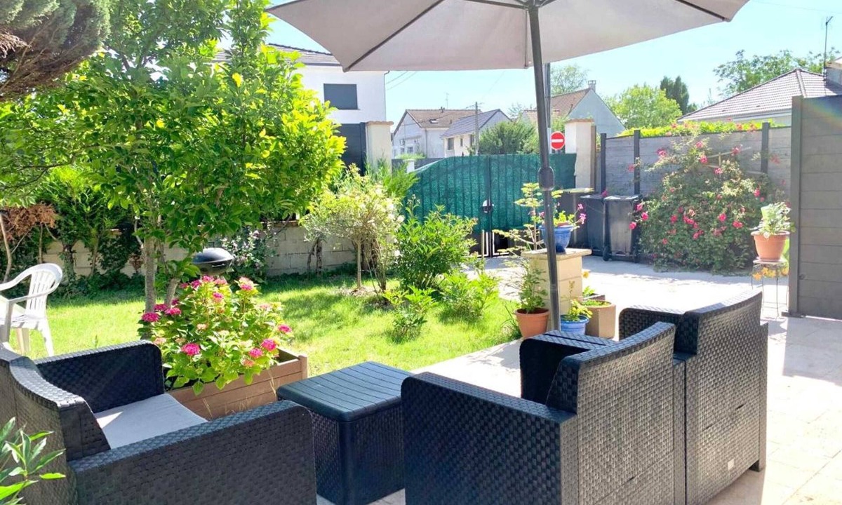 Pontault-Combault Apartment | Homerez - Apt. Pontault-Combault