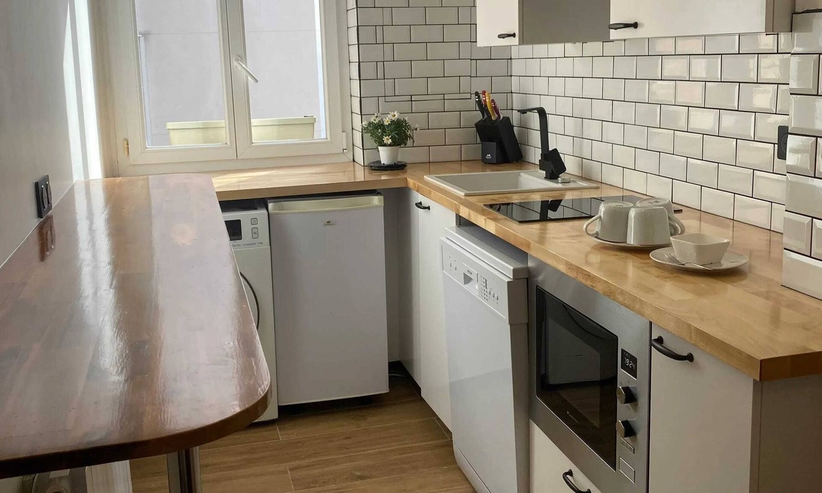 Issy-les-Moulineaux Apartment | Homerez - Beautiful apartement for 4 ppl. at Issy-les-Moulineaux