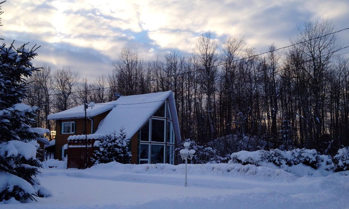 Mashteuiatsh Ski Chalet | Homerez - Beautiful chalet for 6 ppl. with jacuzzi at Mashteuiatsh