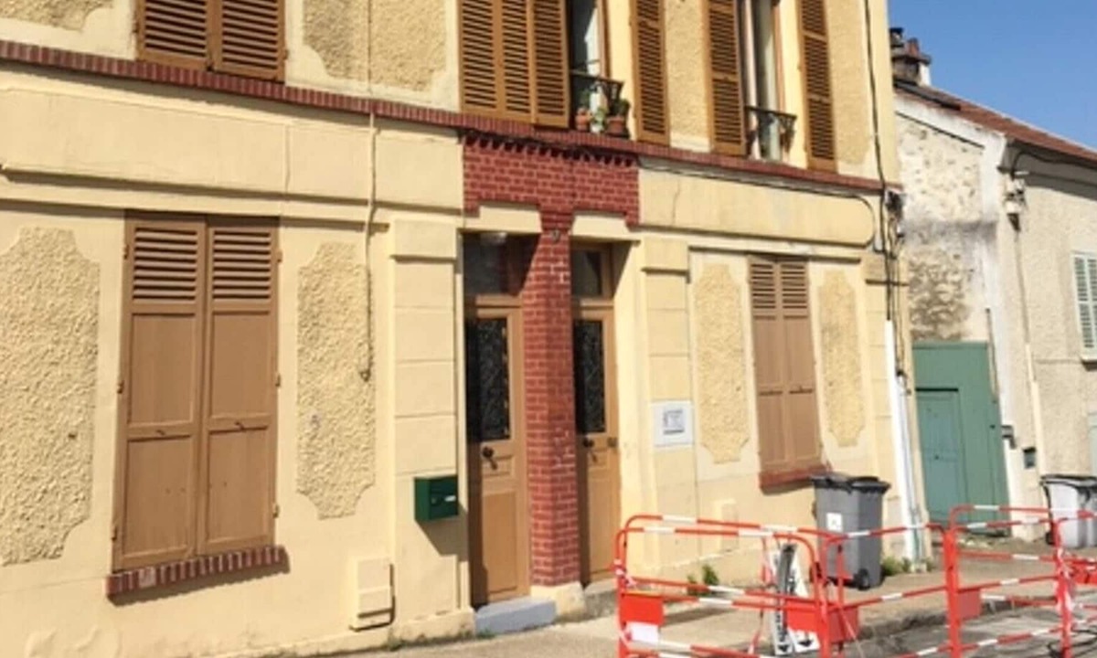 Mareil-Marly Apartment | Homerez - Beautiful studio for 2 ppl. at Mareil-Marly