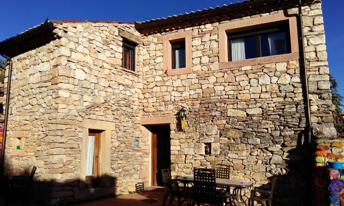 Sepulveda House | Homerez - Beautiful house for 4 ppl. with terrace at Aldehuela