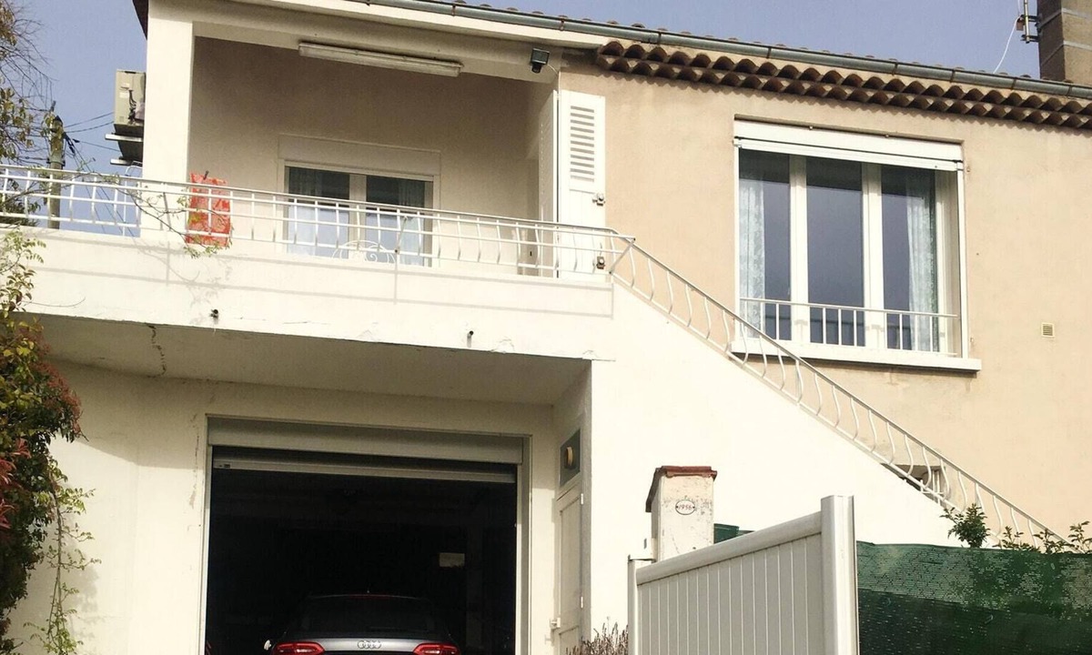Manosque House | Homerez - Beautiful house for 6 ppl. at Manosque