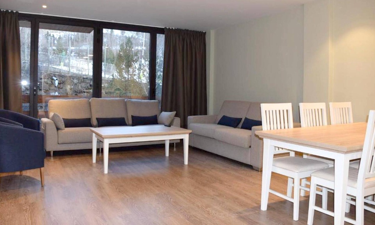 Incles Apartment | Homerez - Big appartement for 10 ppl. at El Tarter