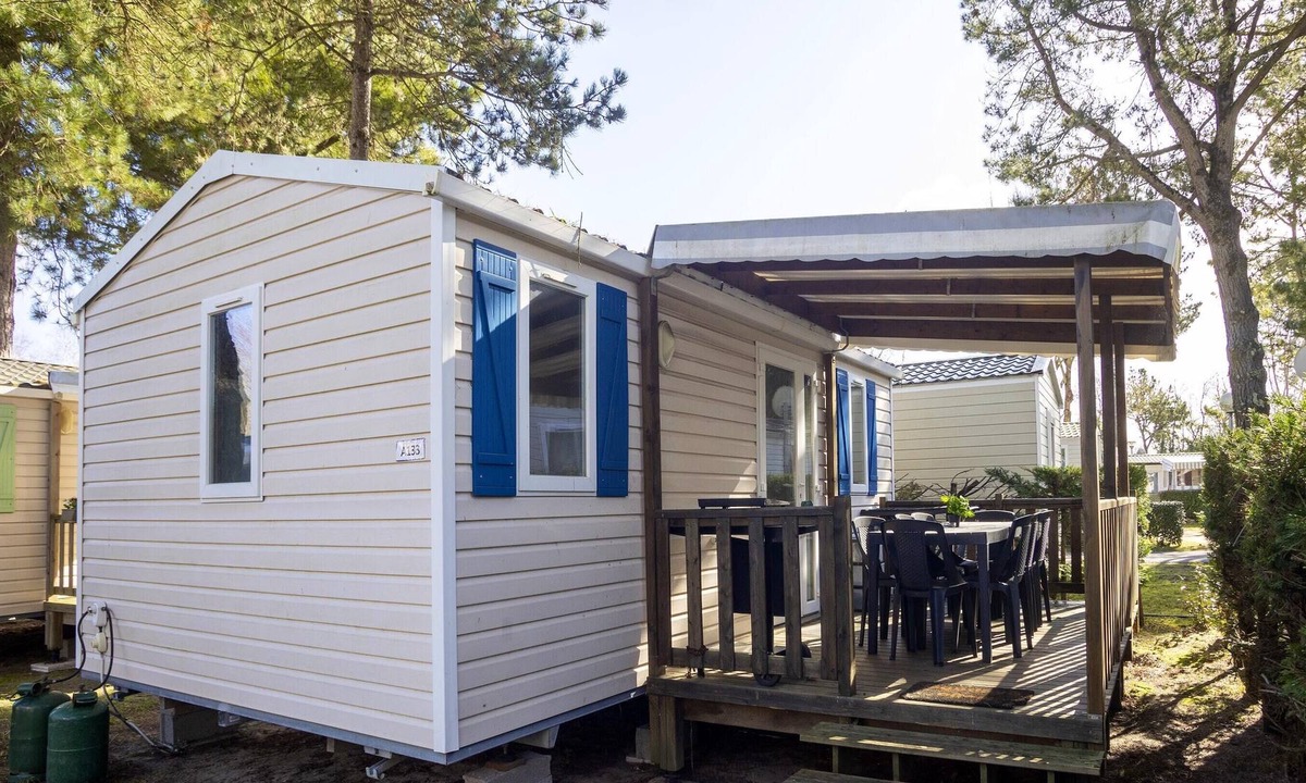 Saint-Jean-de-Monts House | Homerez - Bungalow 2 km away from the beach with shared pool, sauna and hammam