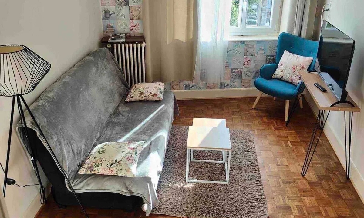 Neris-les-Bains Apartment | Homerez - Central Apt Néris-les-Bains